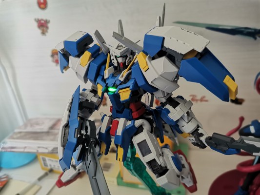 MG 1/100  雪崩型能天使高达冲击装
