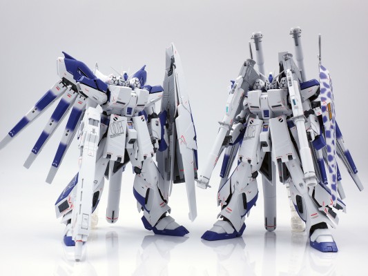 MG 1/100   V2高达突击爆击型 Ka版
