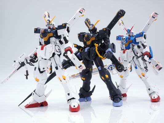 MG 1/100   V2高达突击爆击型 Ka版
