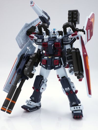 MG 1/100   V2高达突击爆击型 Ka版