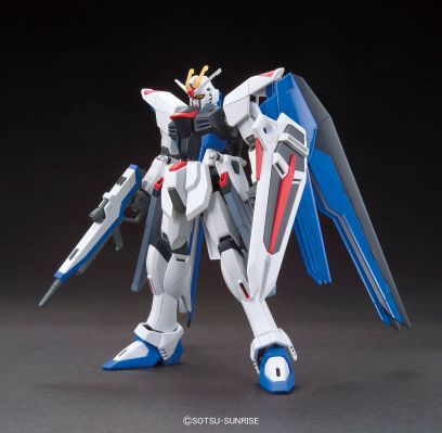 HGCE 1/144 机动战士高达SEED ZGMF-X10A 自由高达 新生版