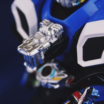 S.H.Figuarts   假面骑士驰骑 方程式型