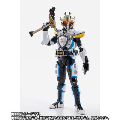S.H.Figuarts（真骨雕制法） 假面骑士战骑 保全模式/爆发模式 (红音也)