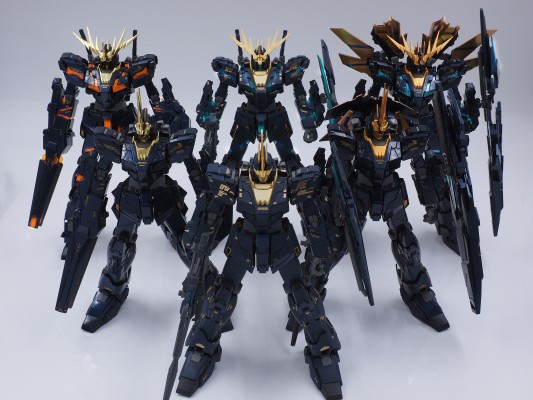 MG 1/100   V2高达突击爆击型 Ka版