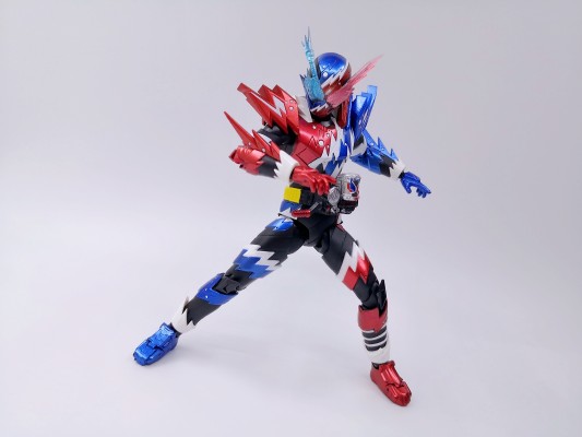 S.H.Figuarts 假面骑士创骑 假面骑士创骑 兔子坦克 汽泡形态