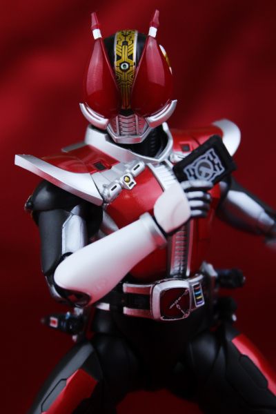 S.H.Figuarts（真骨雕制法） 假面骑士电王 假面骑士电王 圣剑形态 / 圣枪形态