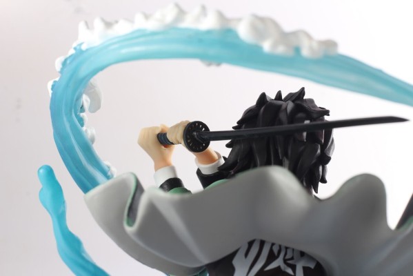 FiguartsZERO 鬼灭之刃 灶门炭治郎 -水之呼吸-