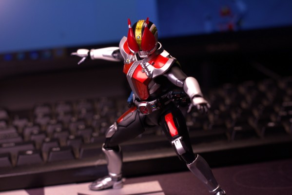 S.H.Figuarts（真骨雕制法） 假面骑士电王 假面骑士电王 圣剑形态 / 圣枪形态