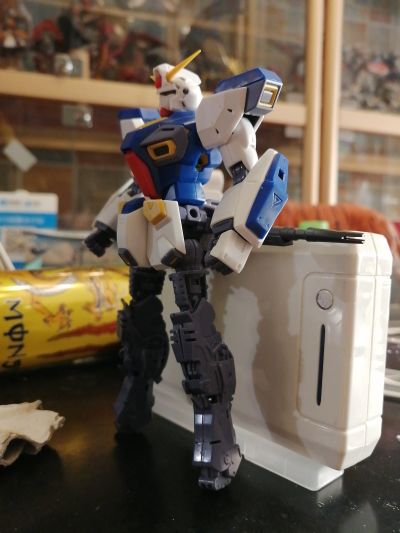 MG 1/100 F90高达