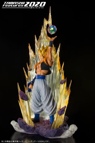 FiguartsZERO [超激战]  龙珠Z 复活！悟空与贝吉塔的合体  超级赛亚人悟吉塔