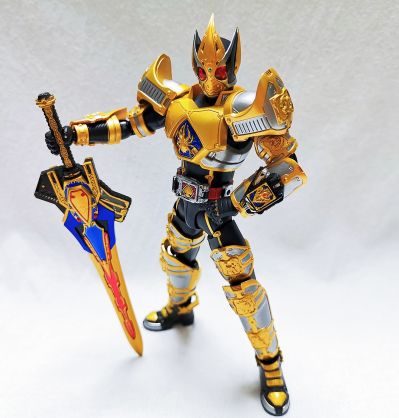 S.H.Figuarts 假面骑士剑 假面骑士剑 国王形态