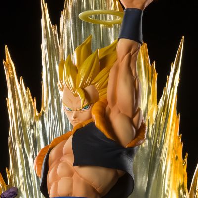 FiguartsZERO [超激战]  龙珠Z 复活！悟空与贝吉塔的合体  超级赛亚人悟吉塔