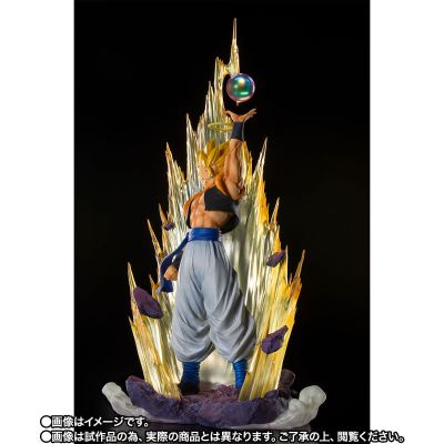 FiguartsZERO [超激战]  龙珠Z 复活！悟空与贝吉塔的合体  超级赛亚人悟吉塔