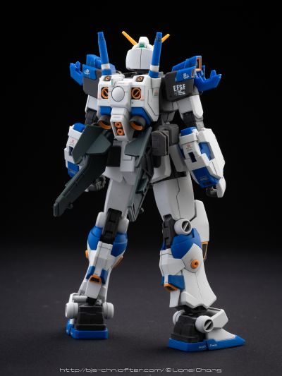 HGUC 机动战士高达外传 宇宙、闪光的尽头 RX-78-4高达4号机