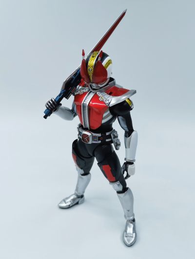 S.H.Figuarts（真骨雕制法） 假面骑士电王 假面骑士电王 圣剑形态 / 圣枪形态