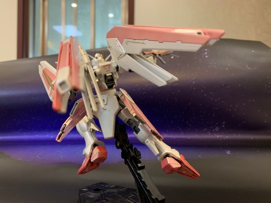 HGCE 1/144 机动战士高达SEED ZGMF-X10A 自由高达 新生版