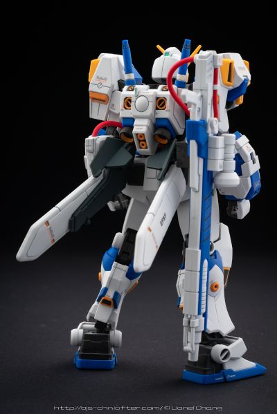 HGUC 机动战士高达外传 宇宙、闪光的尽头 RX-78-4高达4号机