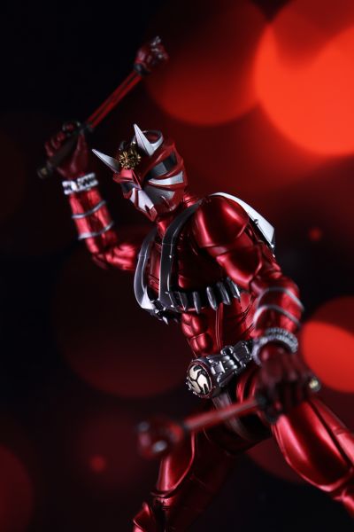 S.H.Figuarts（真骨雕制法）假面骑士响鬼红