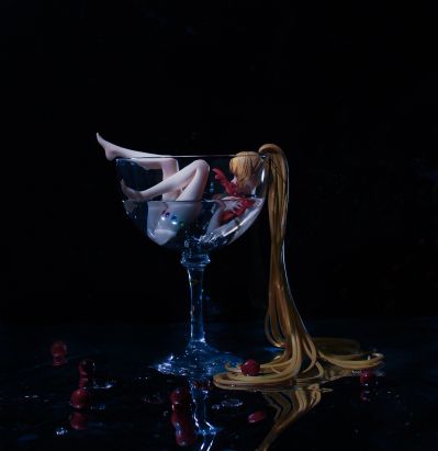 酒杯少女Lilywine
