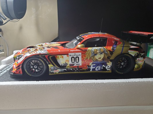 1/18 GOODSMILE RACING & TYPE-MOON RACING 2019 SPA24H Ver. GSC线上限定版