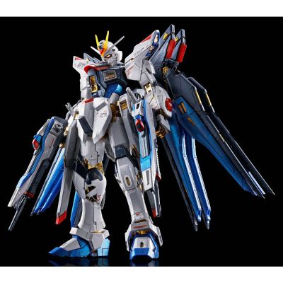 RG 机动战士高达SEED DESTINY ZGMF-X20A 强袭自由高达 ［钛金质感］