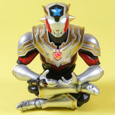 S.H.Figuarts 泰迦奥特曼 泰塔斯奥特曼