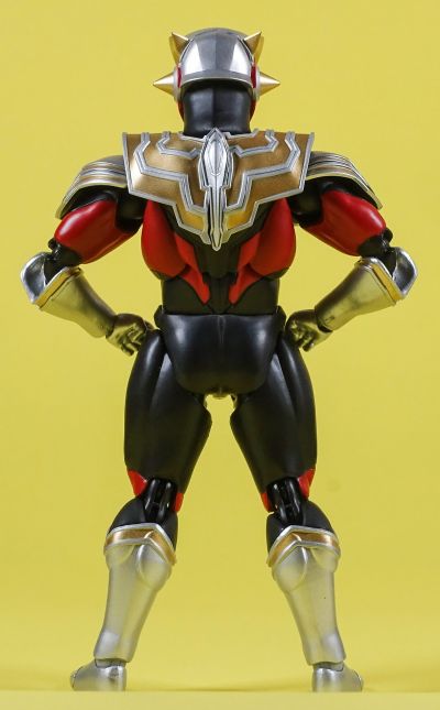 S.H.Figuarts 泰迦奥特曼 泰塔斯奥特曼