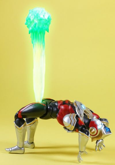 S.H.Figuarts 泰迦奥特曼 泰塔斯奥特曼