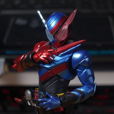 S.H.Figuarts 假面骑士bulid 兔士坦克型态 BEST SELECTION