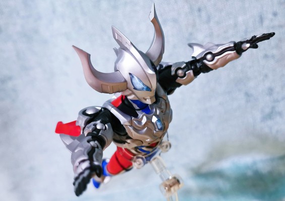 S.H.Figuarts 捷德奥特曼 豪勇形态
