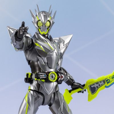 S.H.Figuarts  假面骑士零一 金属簇飞蝗