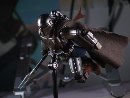 S.H.Figuarts 曼达洛人 曼达洛人(贝斯卡金属装甲)
