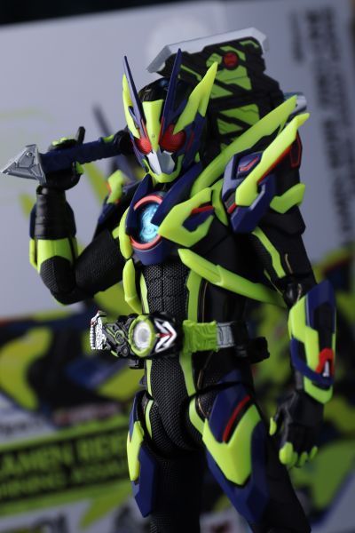 S.H.Figuarts 假面骑士零一 假面骑士零一 闪耀突击飞蝗