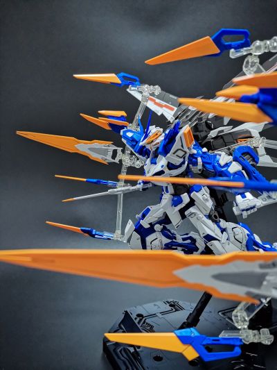 MG 1/100 机动战士高达SEED DESTINY ASTRAY BMBF-P03D 异端高达蓝色机D型