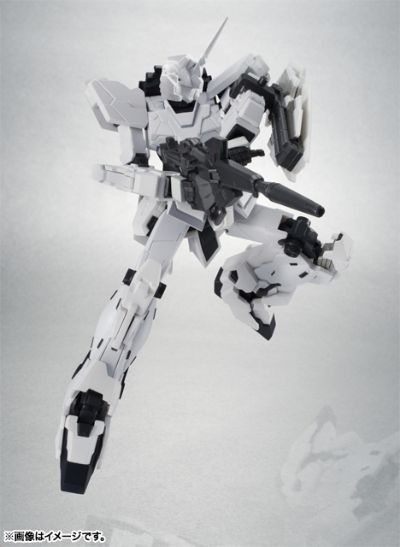 ROBOT魂 140 机动战士高达UC RX-0全装甲独角兽高达 独角兽模式