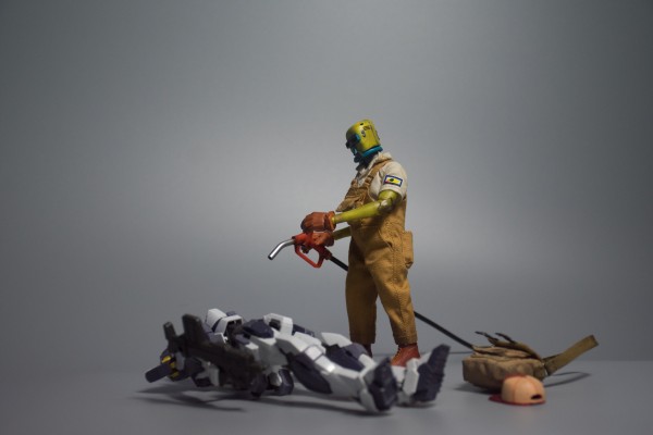 PES021 亡命加油站系列 铁头老骨OLDBONE