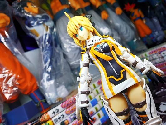 figma#SP-128 Type-Moon Racing&GOOD SMILE Racing Saber・Lily 赛车女郎Ver.