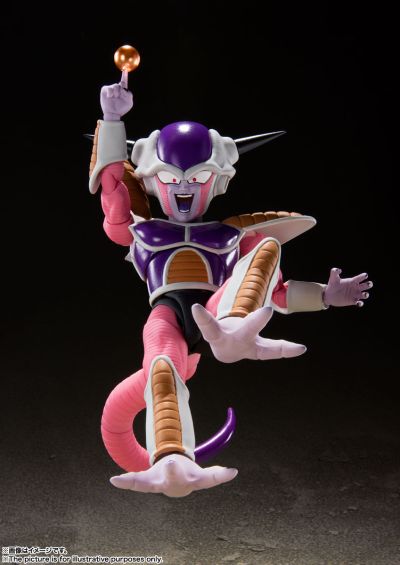 S.H.Figuarts  弗利萨 第一形态+弗利萨飞船