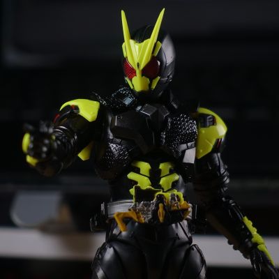 S.H.Figuarts 剧场版 假面骑士 令和 第一世代 假面骑士零零一