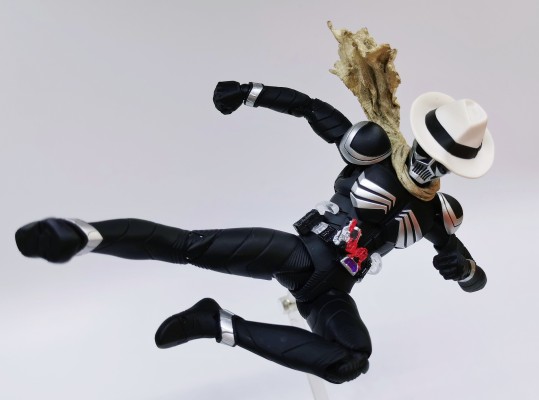 S.H.Figuarts(真骨雕制法) 假面骑士联手出击 双骑与帝骑 电影大战2010 假面骑士颅骨