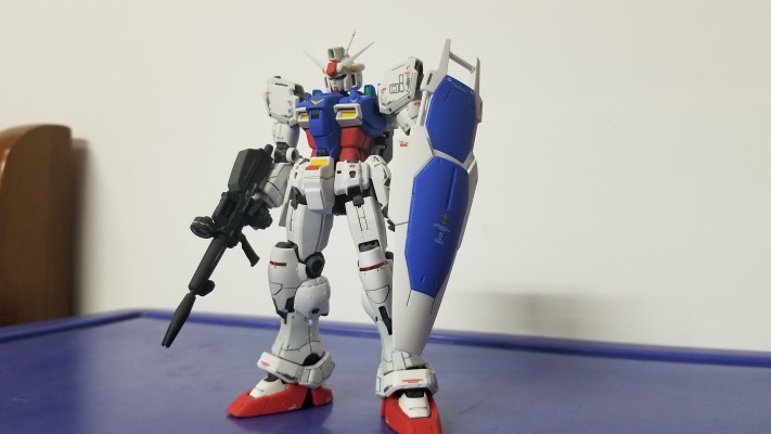 RG  机动战士高达0083 星尘的回忆 	RX-78GP01 高达试作1号机玉兰