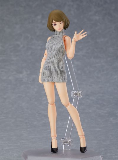 figma#505 女性body 千秋 露背毛衣