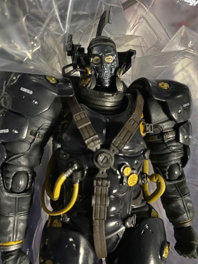 figma#EX-044b 小岛工作室 Ludens 黑色版