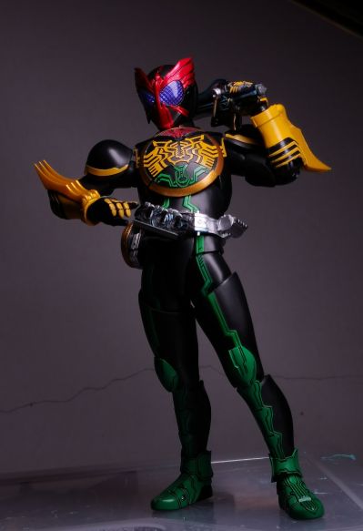 S.H.Figuarts（真骨雕制法）假面骑士欧兹 假面骑士欧兹 锹螳蝗联组