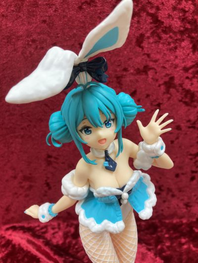 BiCuteBunnies  初音未来 白色兔女郎