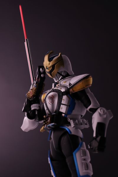 S.H.Figuarts（真骨雕制法）假面骑士月骑 假面骑士战骑 保全模式/爆发模式 (红音也)