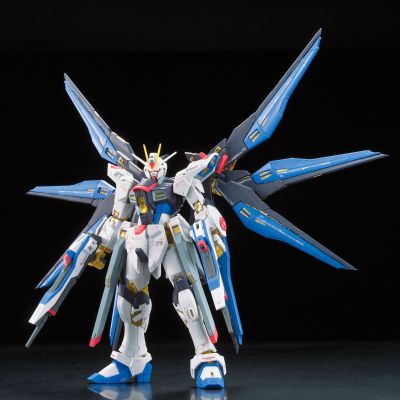 RG 1/144 机动战士高达SEED DESTINY ZGMF-X20A 强袭自由高达