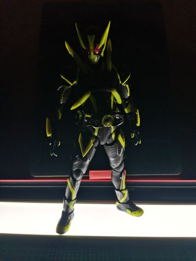 S.H.Figuarts 假面骑士零一 假面骑士零一 闪耀飞蝗