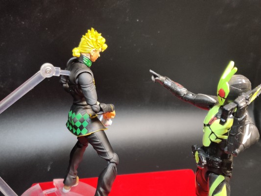 超像可动 JOJO的奇妙冒险 黄金之风 乔鲁诺・乔巴拿 黑色版