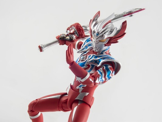 S.H.Figuarts 泰迦奥特曼 泰迦奥特曼 三重斯特利姆形态